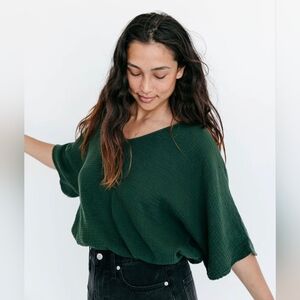 Suunday Gauze Dolman Top in green